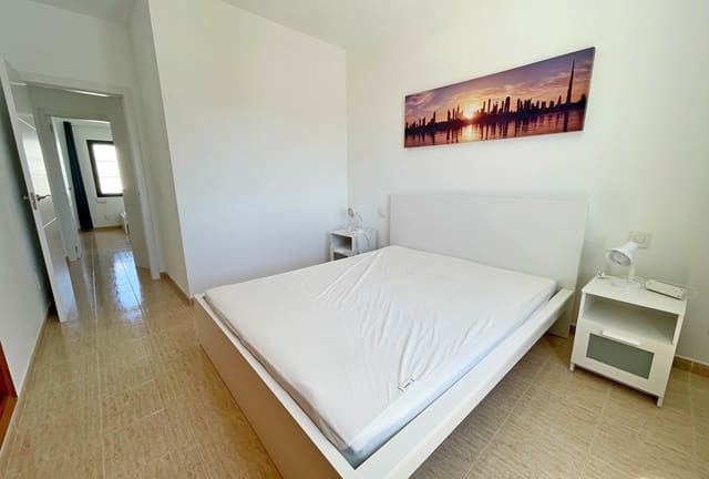 2 slaapkamer Rijtjeshuis te koop in Playa Blanca, Yaiza - € 299.000 (Ref: 8940745)