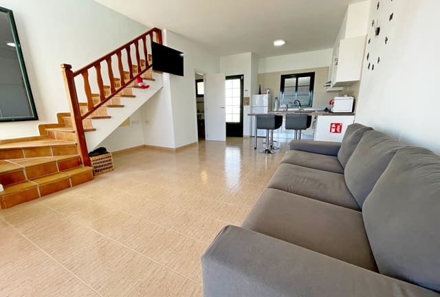 2 slaapkamer Rijtjeshuis te koop in Playa Blanca, Yaiza - € 299.000 (Ref: 8940745)