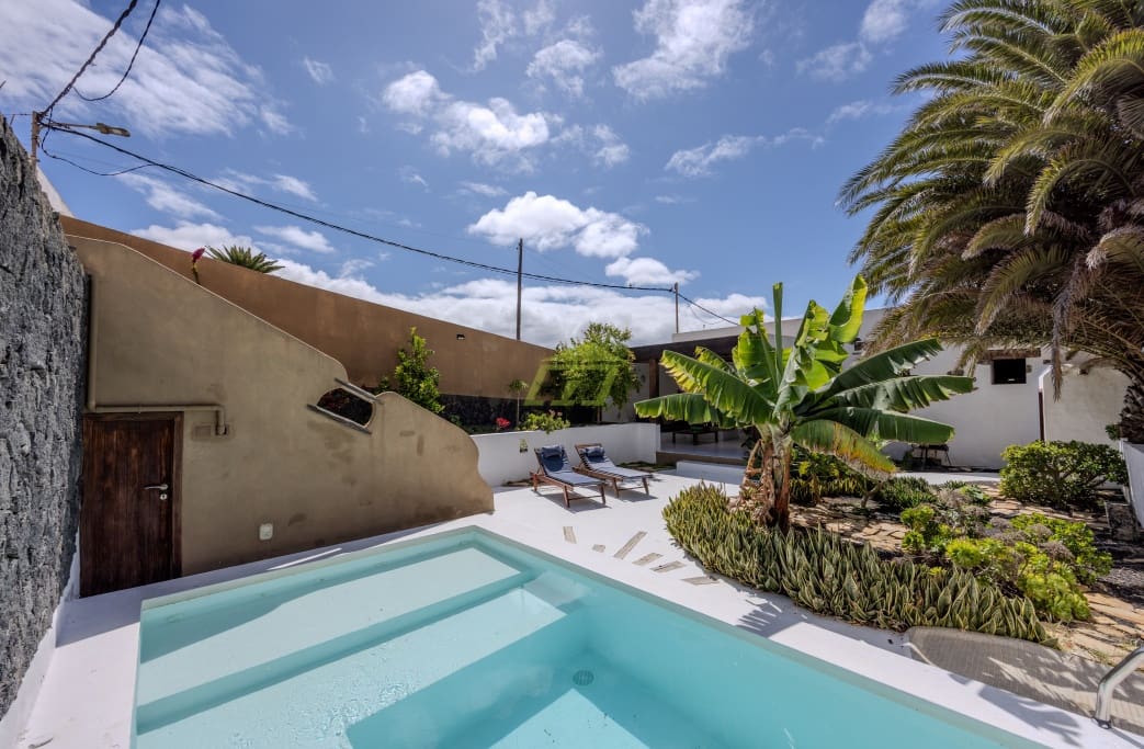 3 soveværelse Villa til salg i Los Valles med swimmingpool garage - € 775.000 (Ref: 8968740)