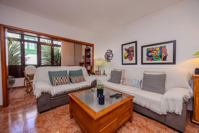 2 soveværelse Lejlighed til salg i Puerto del Carmen, Tías - € 290.000 (Ref: 8971027)