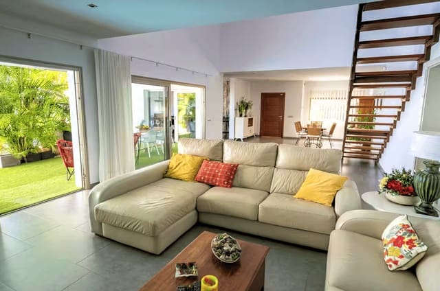 5 soveværelse Villa til salg i La Asomada, Tías med swimmingpool garage - € 1.140.000 (Ref: 8983305)