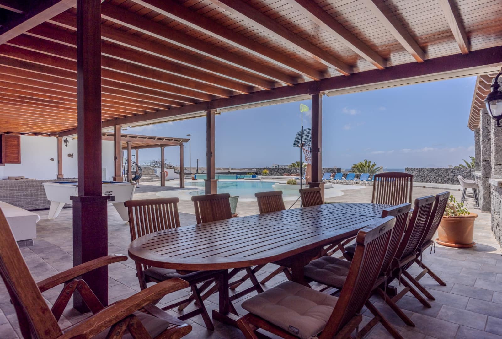 5 soverom Villa til salgs i Playa Blanca med svømmebasseng garasje - € 1 750 000 (Ref: 8992867)