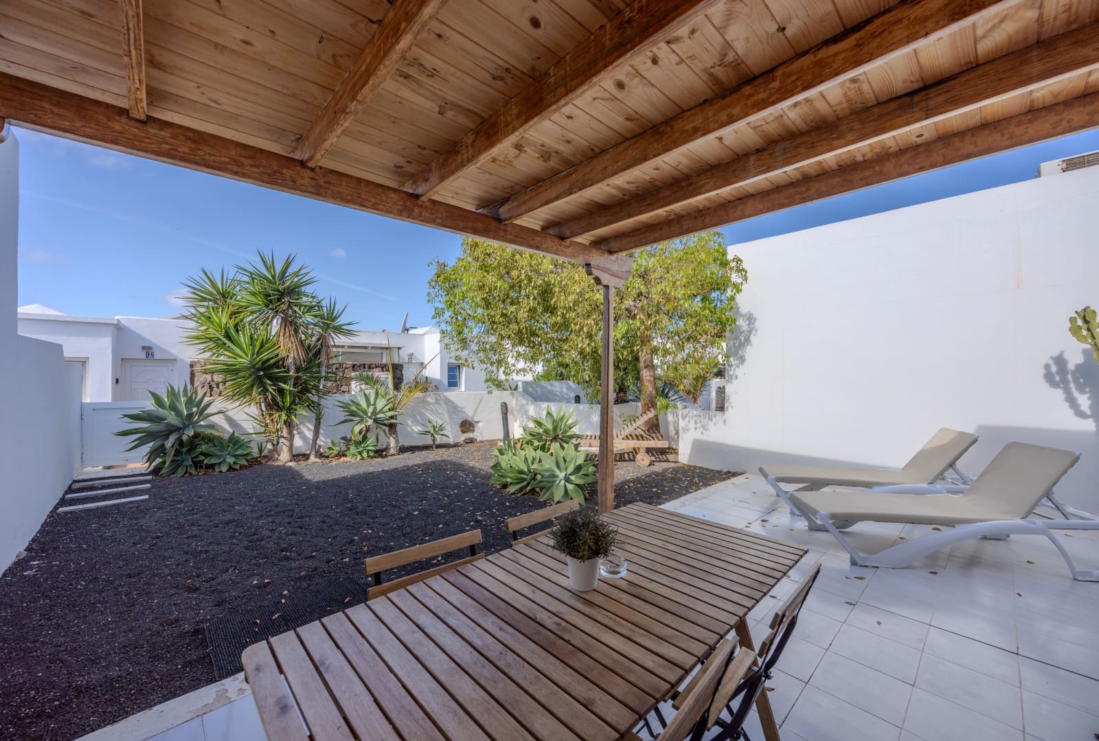 1 bedroom Bungalow for sale in Playa Blanca with pool garage - € 200,000 (Ref: 9001831)