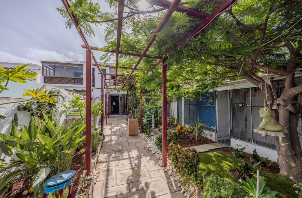 4 soverom Hus til salgs i Costa Teguise - € 570 000 (Ref: 9004087)