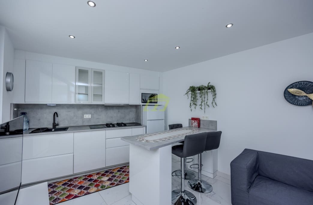 4 soverom Hus til salgs i Costa Teguise - € 570 000 (Ref: 9004087)