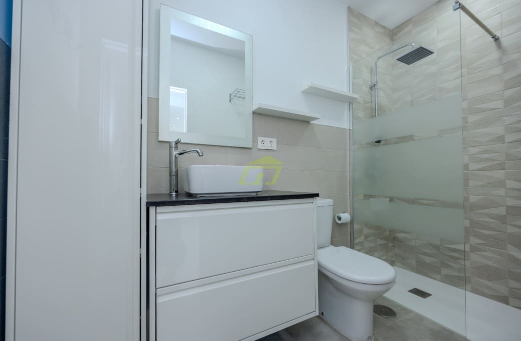 4 soverom Hus til salgs i Costa Teguise - € 570 000 (Ref: 9004087)