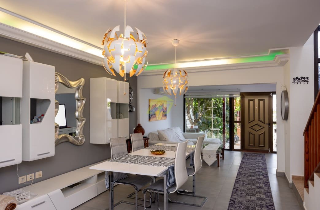 4 soverom Hus til salgs i Costa Teguise - € 570 000 (Ref: 9004087)