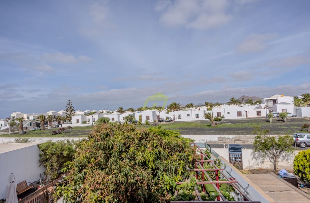 4 soverom Hus til salgs i Costa Teguise - € 570 000 (Ref: 9004087)