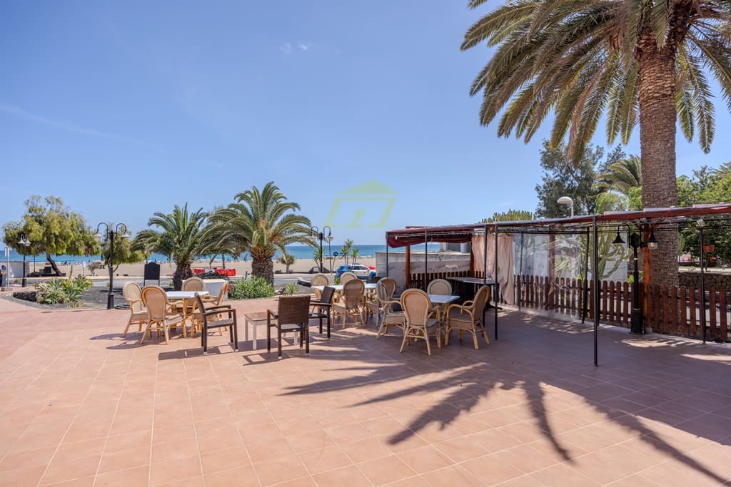 Kommersiell til salgs i Puerto del Carmen - € 195 000 (Ref: 9025345)