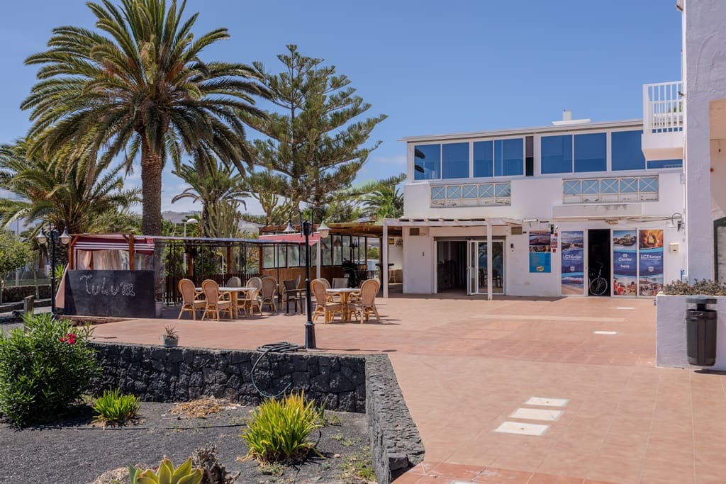 Kommersiell til salgs i Puerto del Carmen - € 195 000 (Ref: 9025345)