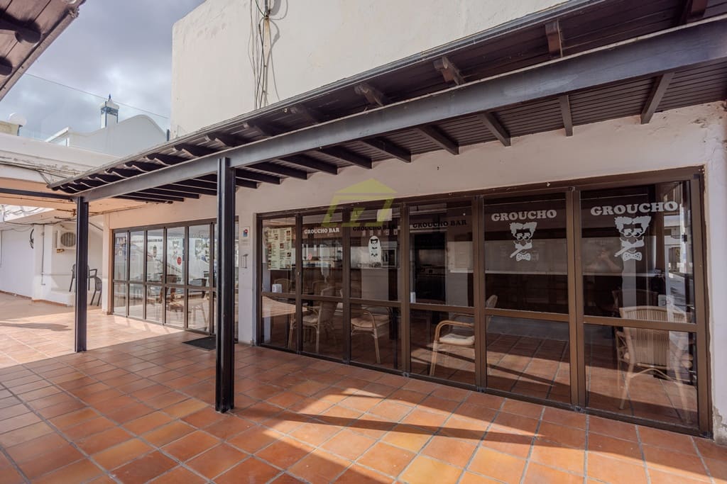 Commercial for sale in Puerto del Carmen - € 320,000 (Ref: 9035588)