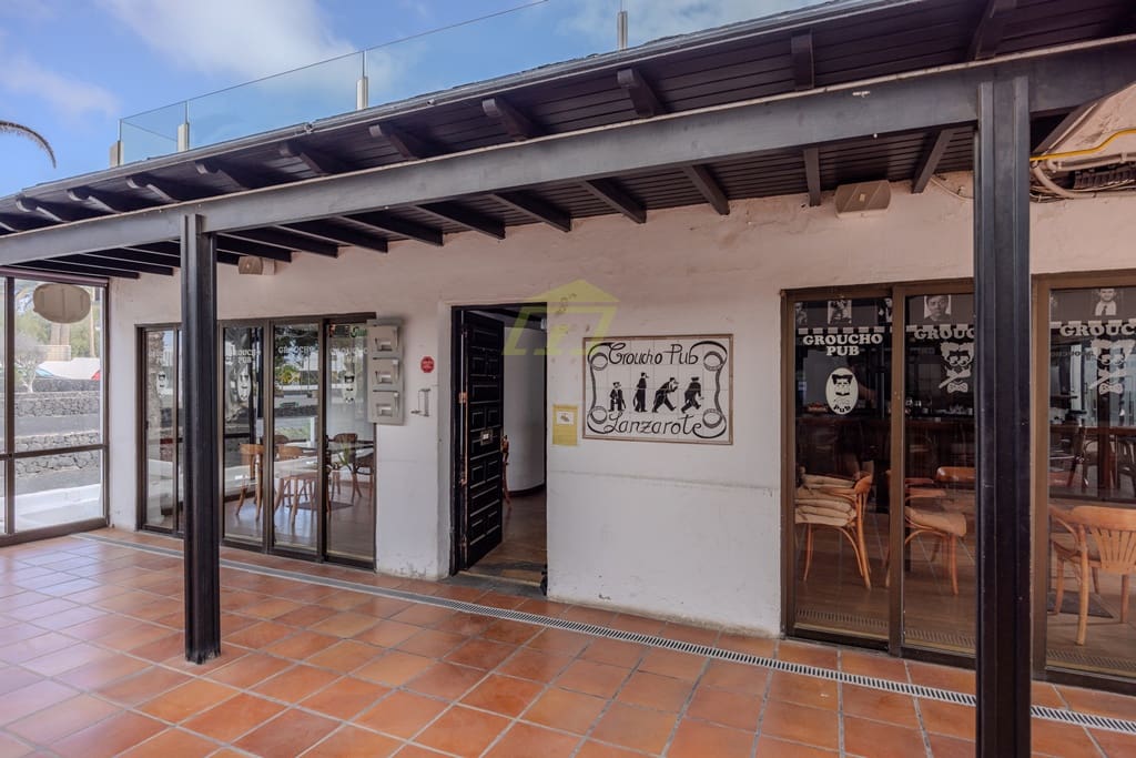 Commercial for sale in Puerto del Carmen - € 320,000 (Ref: 9035588)