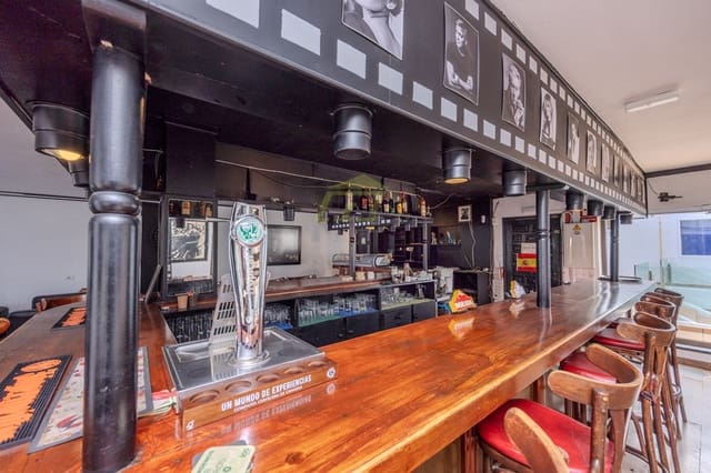 Commercial for sale in Puerto del Carmen, Tías - € 320,000 (Ref: 9035588)