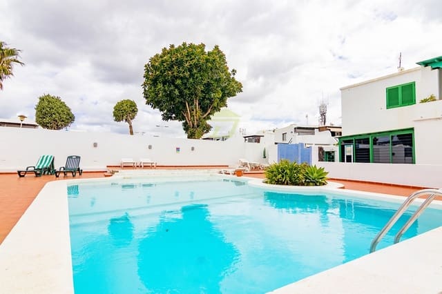 2 soveværelse Lejlighed til salg i Puerto del Carmen, Tías med swimmingpool - € 230.000 (Ref: 9037451)