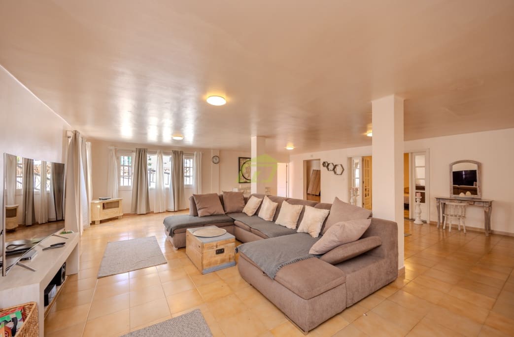 2 soveværelse Lejlighed til salg i Costa Teguise med swimmingpool - € 295.000 (Ref: 9061455)