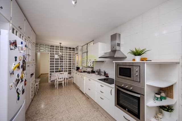 4 soveværelse Lejlighed til salg i Arrecife med garage - € 285.000 (Ref: 9074395)