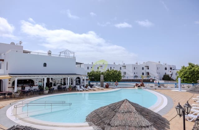 1 soveværelse Lejlighed til salg i Costa Teguise, Teguise med swimmingpool garage - € 230.000 (Ref: 9078508)