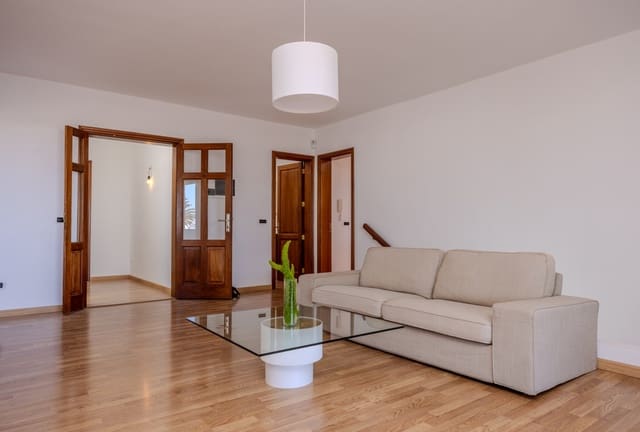 4 soveværelse Semi-Rækkehus til salg i Playa Blanca, Yaiza med swimmingpool garage - € 640.000 (Ref: 9094514)