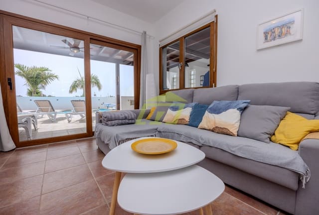 3 soveværelse Villa til salg i Playa Blanca, Yaiza med swimmingpool garage - € 549.000 (Ref: 9131444)