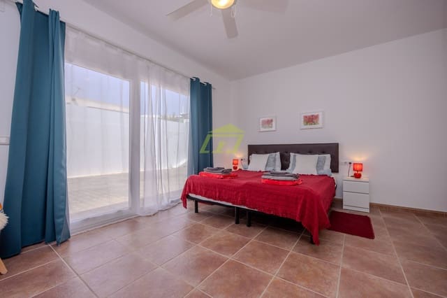 3 chambre Villa/Maison à vendre à Playa Blanca, Yaiza avec piscine garage - 549 000 € (Ref: 9131444)