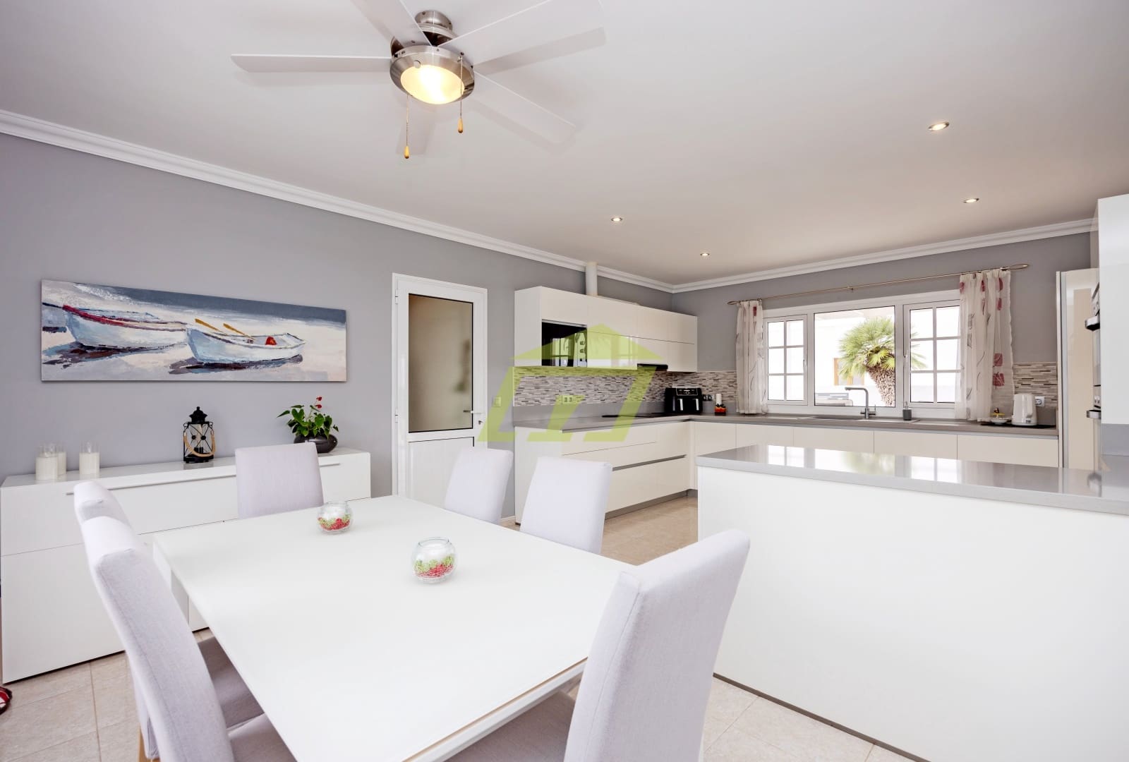 3 chambre Villa/Maison à vendre à Yaiza avec piscine garage - 565 000 € (Ref: 9142358)