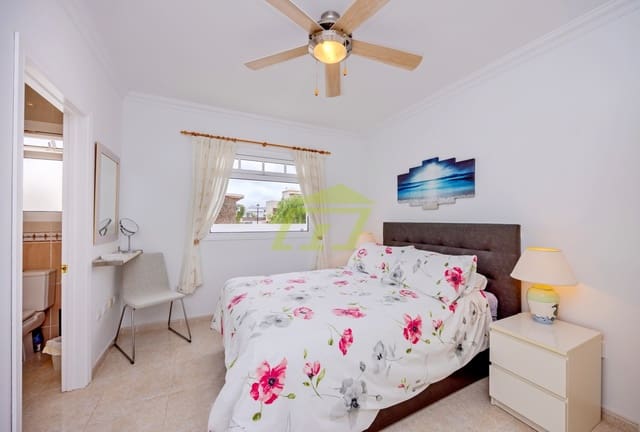 3 Zimmer Villa zu verkaufen in Yaiza mit Pool Garage - 565.000 € (Ref: 9142358)