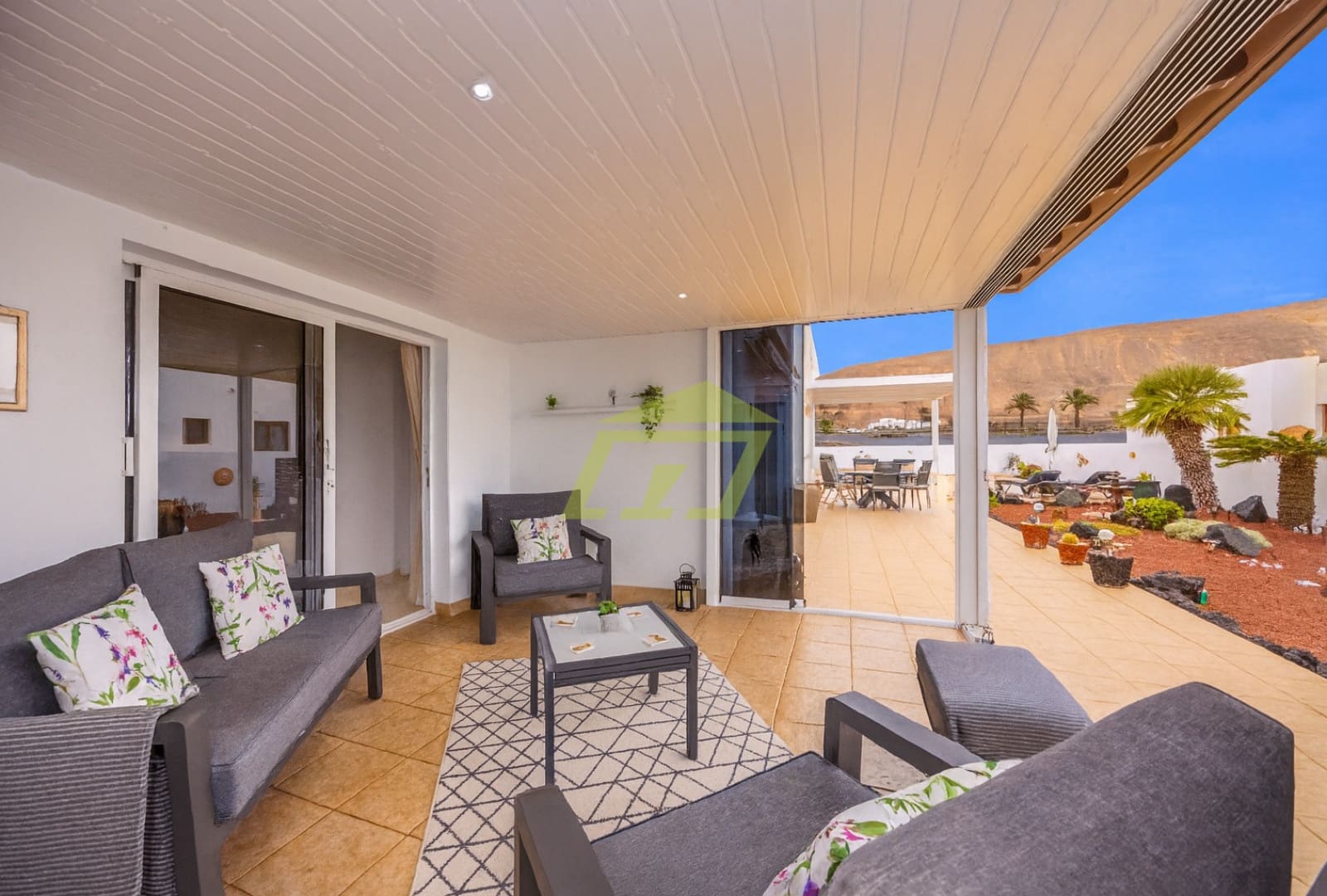 3 chambre Villa/Maison à vendre à Yaiza avec piscine garage - 565 000 € (Ref: 9142358)