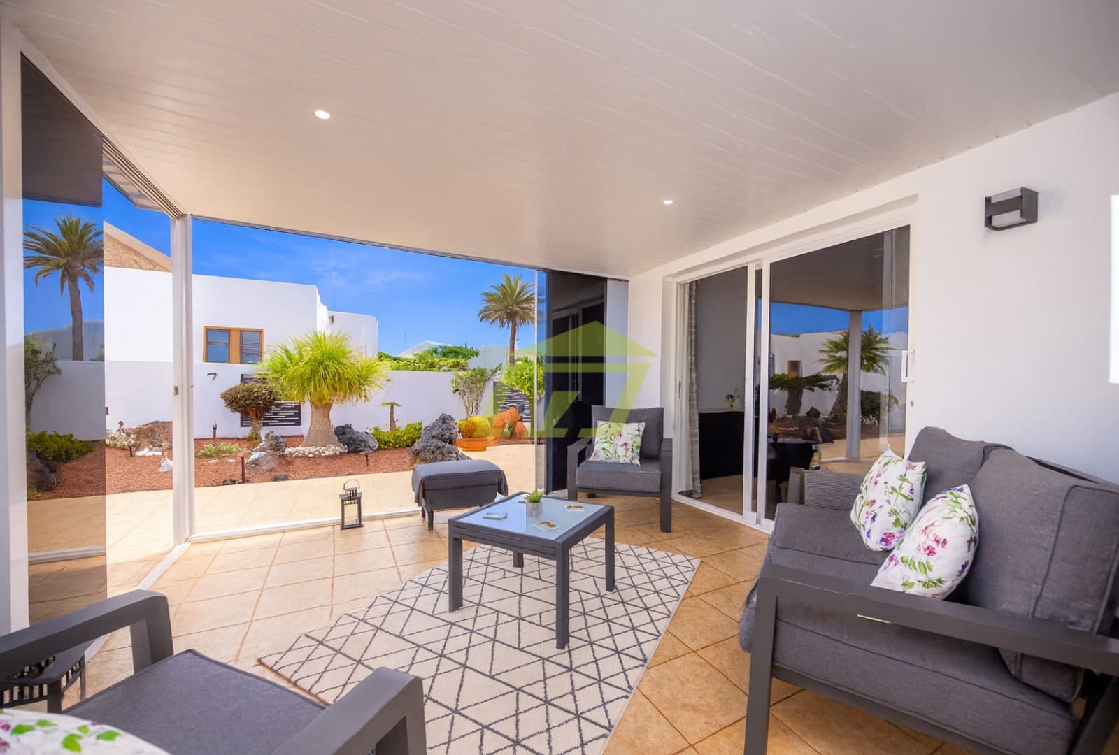 3 chambre Villa/Maison à vendre à Yaiza avec piscine garage - 565 000 € (Ref: 9142358)