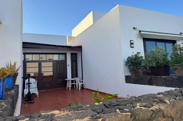 1 Zimmer Bungalow zu verkaufen in Puerto Calero, Yaiza mit Pool - 245.000 € (Ref: 9142423)