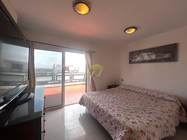 6 slaapkamer Rijtjeshuis te koop in San Bartolomé met garage - € 375.000 (Ref: 9151020)