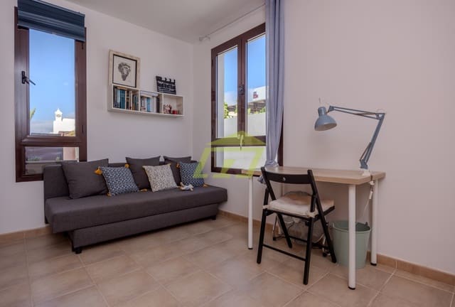 3 chambre Villa/Maison à vendre à Playa Blanca, Yaiza avec piscine garage - 520 000 € (Ref: 9187697)