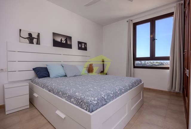 3 chambre Villa/Maison à vendre à Playa Blanca, Yaiza avec piscine garage - 520 000 € (Ref: 9187697)