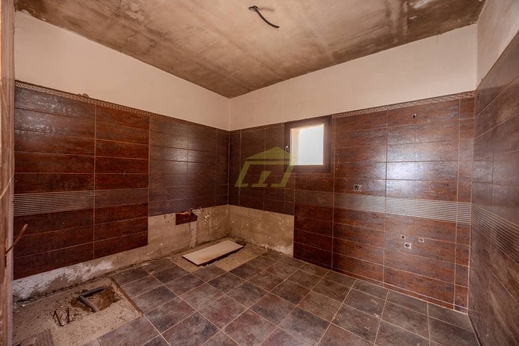 3 soveværelse Villa til salg i Uga med swimmingpool garage - € 359.000 (Ref: 9191723)