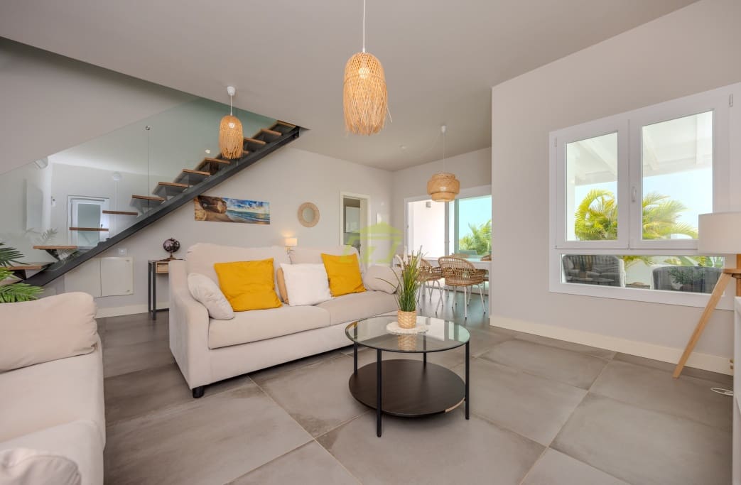 3 soveværelse Villa til salg i Costa Teguise med garage - € 598.000 (Ref: 9200873)