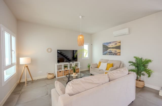 3 soveværelse Villa til salg i Costa Teguise, Teguise med garage - € 598.000 (Ref: 9200873)