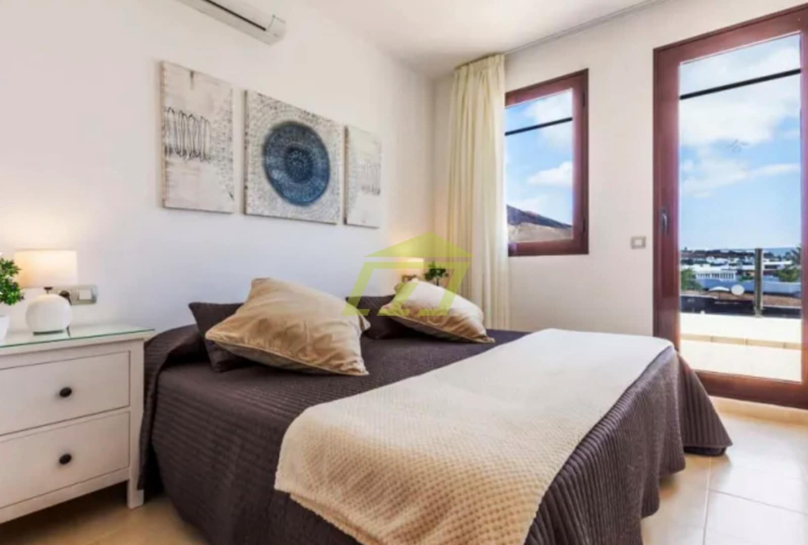 4 sovrum Semi-fristående Villa till salu i Playa Blanca med pool garage - 669 000 € (Ref: 9203159)