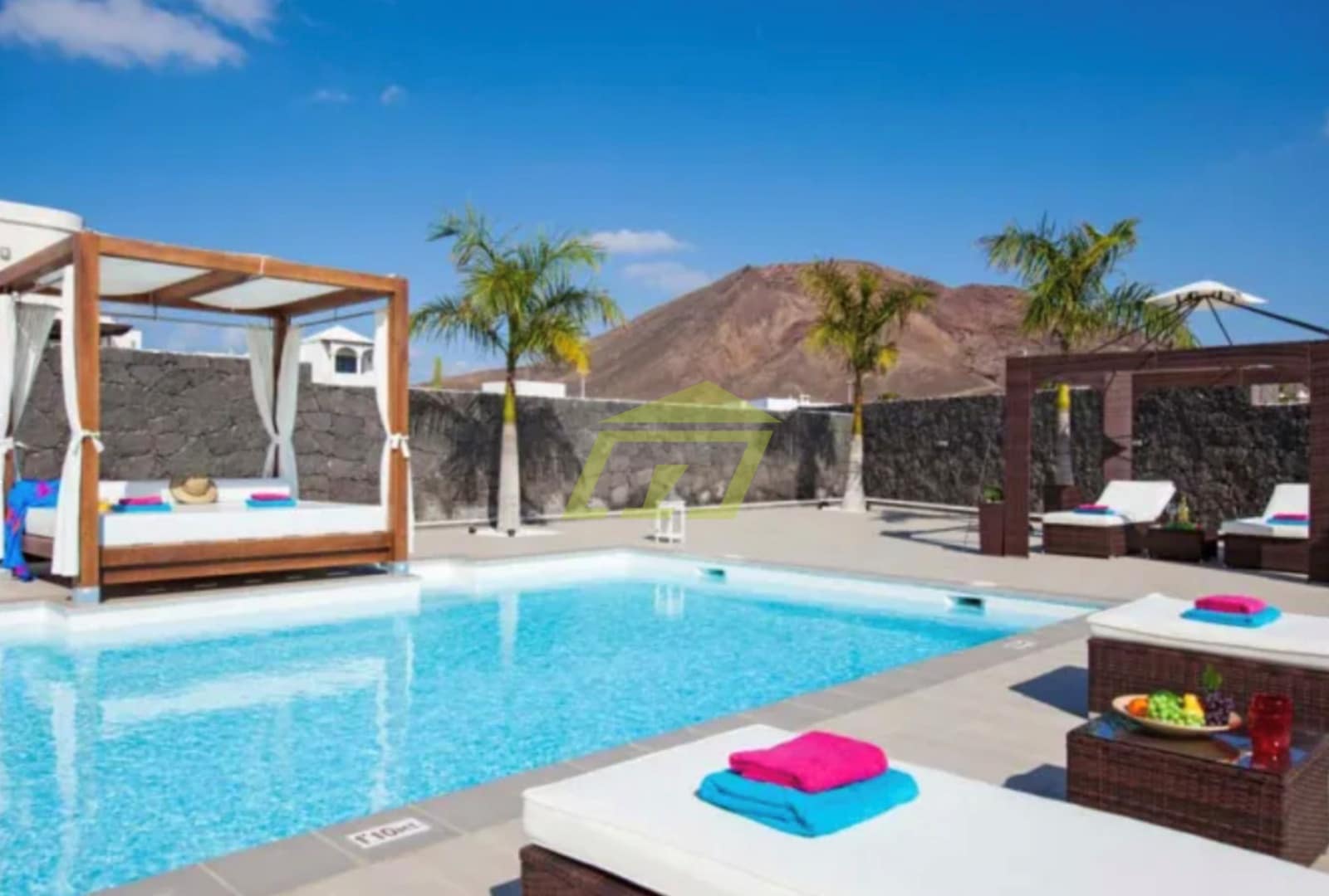 4 sovrum Semi-fristående Villa till salu i Playa Blanca med pool garage - 669 000 € (Ref: 9203159)