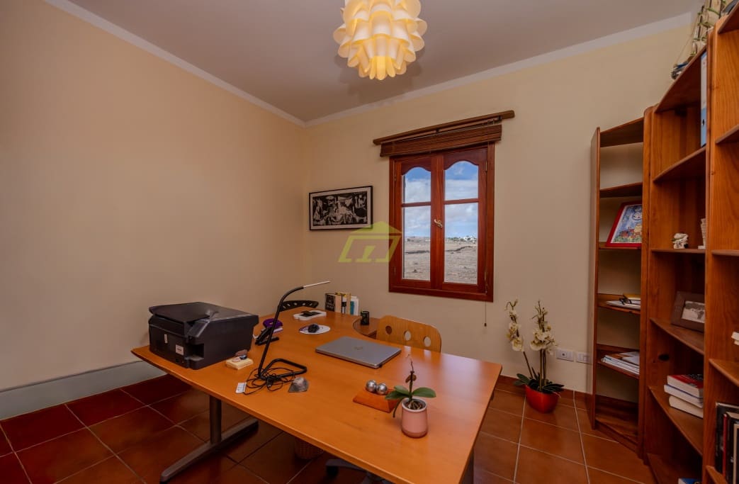 4 soveværelse Villa til salg i Tahiche med garage - € 499.000 (Ref: 9282585)