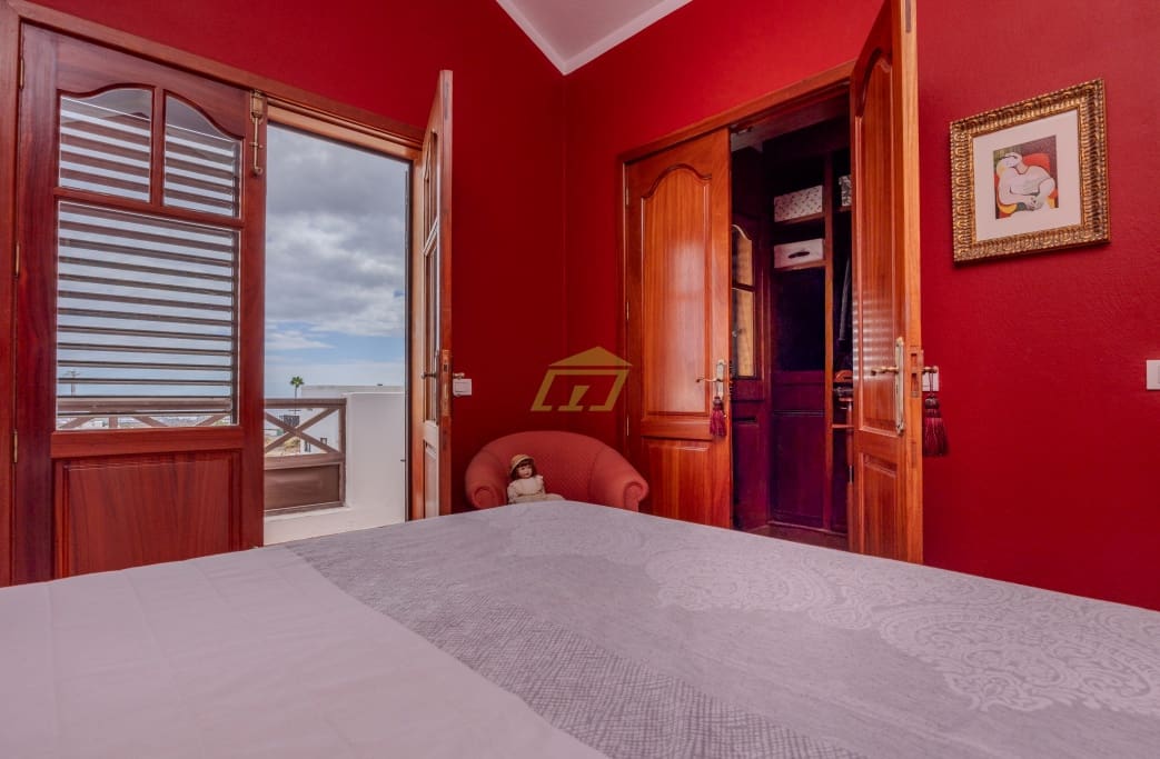 4 soveværelse Villa til salg i Tahiche med garage - € 499.000 (Ref: 9282585)