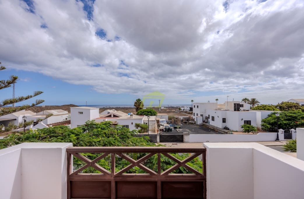 4 soveværelse Villa til salg i Tahiche med garage - € 499.000 (Ref: 9282585)