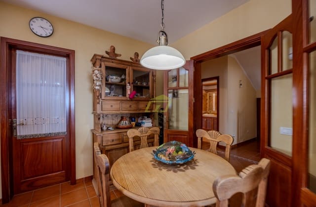 4 soveværelse Villa til salg i Tahiche, Teguise med garage - € 499.000 (Ref: 9282585)