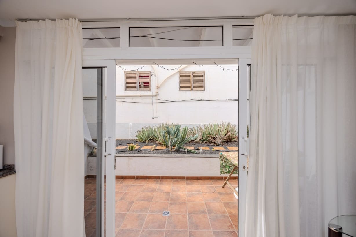 1 soverom Leilighet til salgs i Puerto del Carmen med svømmebasseng - € 220 000 (Ref: 9283144)