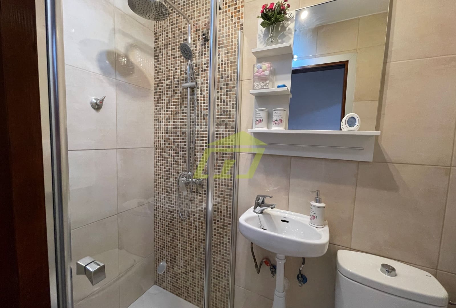 3 slaapkamer Rijtjeshuis te koop in Playa Blanca met garage - € 375.000 (Ref: 9298741)