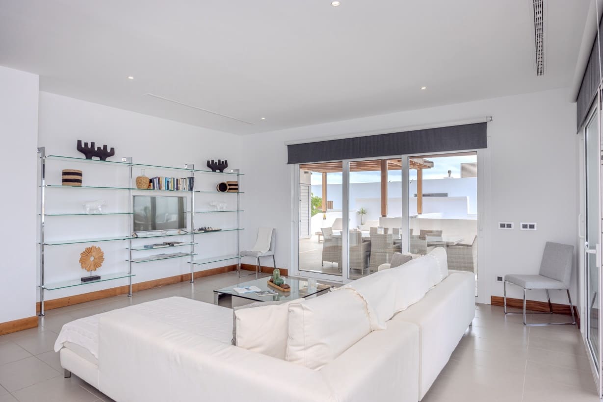 5 soverom Villa til salgs i Puerto Calero med svømmebasseng garasje - € 1 450 000 (Ref: 9301932)