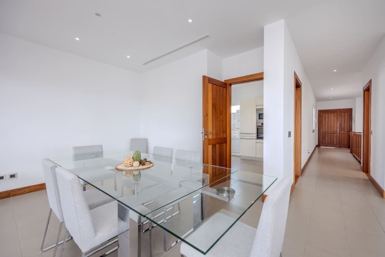 5 soverom Villa til salgs i Puerto Calero med svømmebasseng garasje - € 1 450 000 (Ref: 9301932)