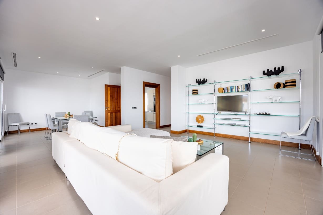 5 soverom Villa til salgs i Puerto Calero med svømmebasseng garasje - € 1 450 000 (Ref: 9301932)