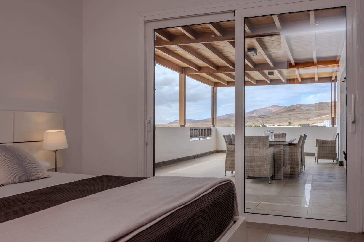 5 soverom Villa til salgs i Puerto Calero med svømmebasseng garasje - € 1 450 000 (Ref: 9301932)