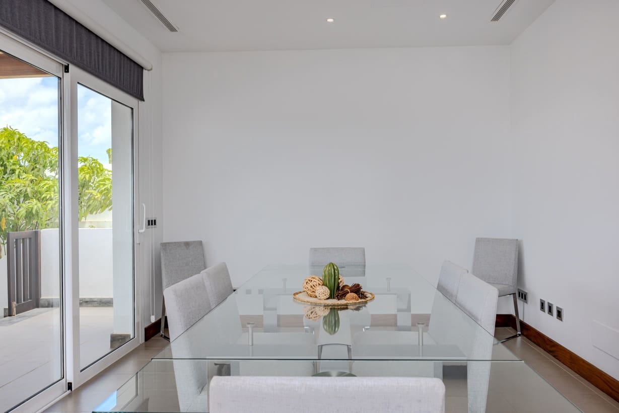 5 soverom Villa til salgs i Puerto Calero med svømmebasseng garasje - € 1 450 000 (Ref: 9301932)