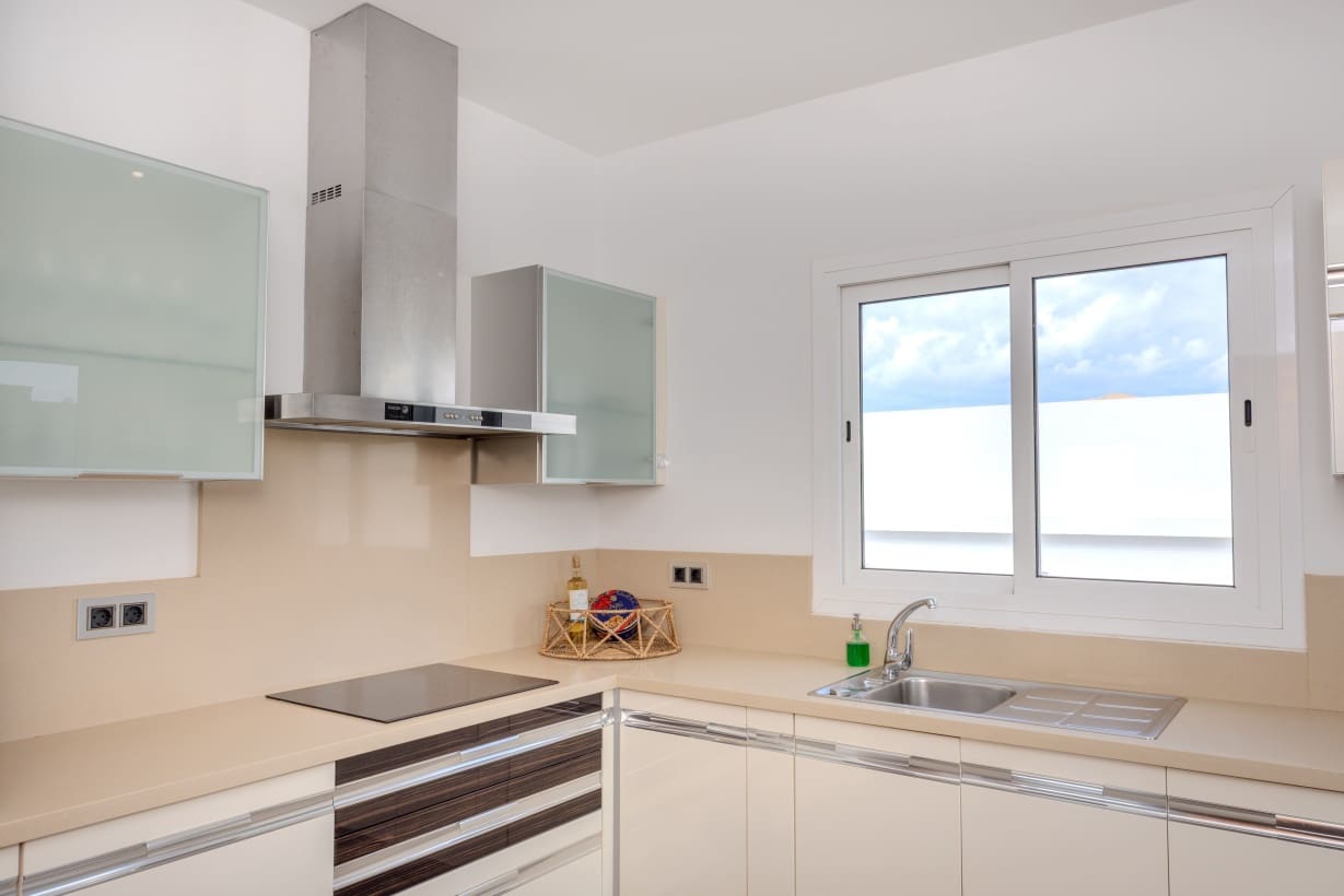 5 soverom Villa til salgs i Puerto Calero med svømmebasseng garasje - € 1 450 000 (Ref: 9301932)