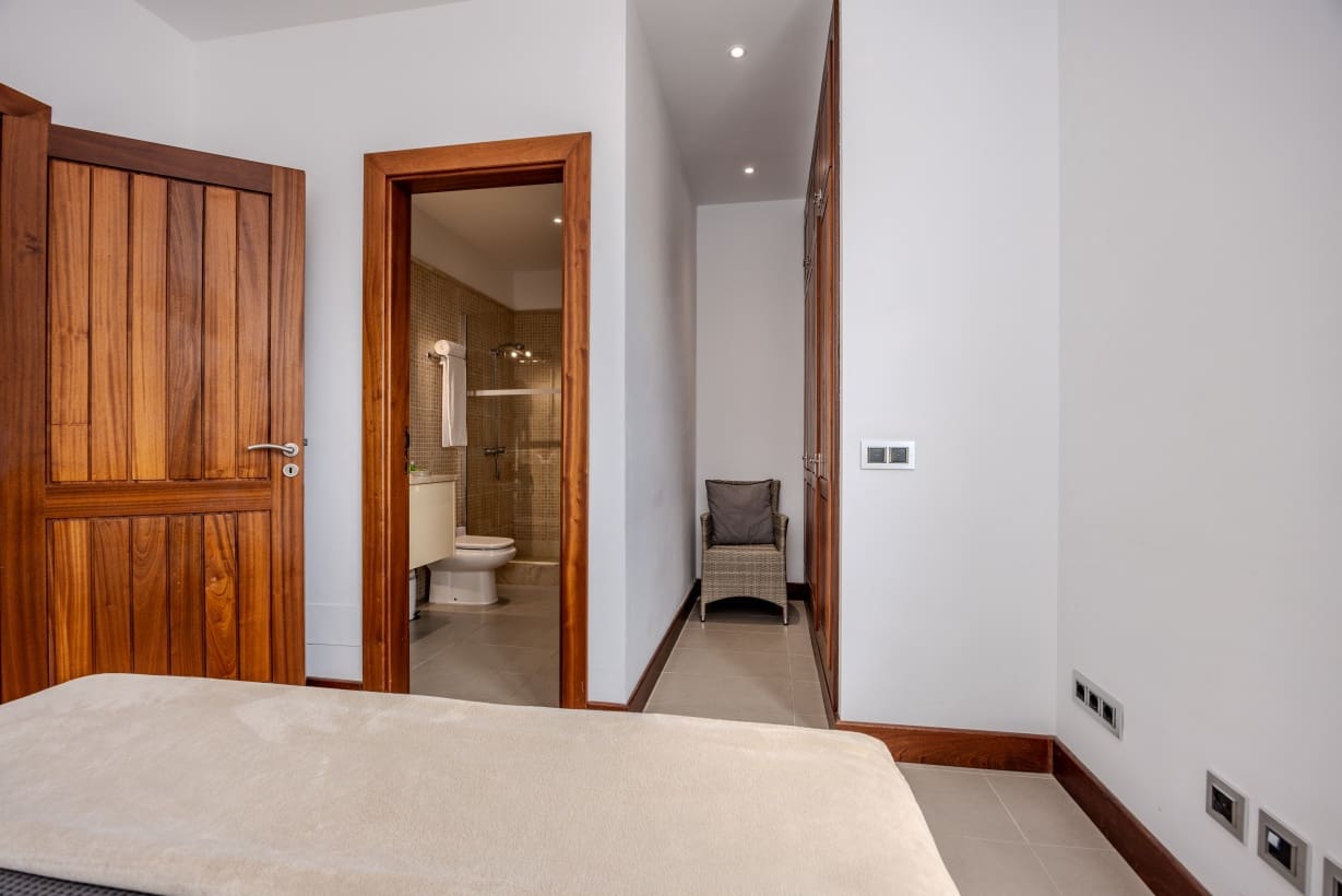 5 soverom Villa til salgs i Puerto Calero med svømmebasseng garasje - € 1 450 000 (Ref: 9301932)